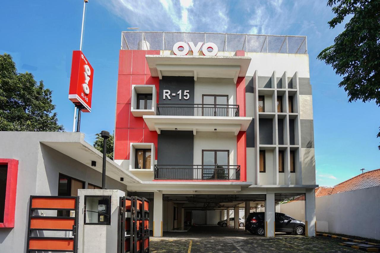 Hotel Oyo 748 Comfitel Tenggilis Surabaya