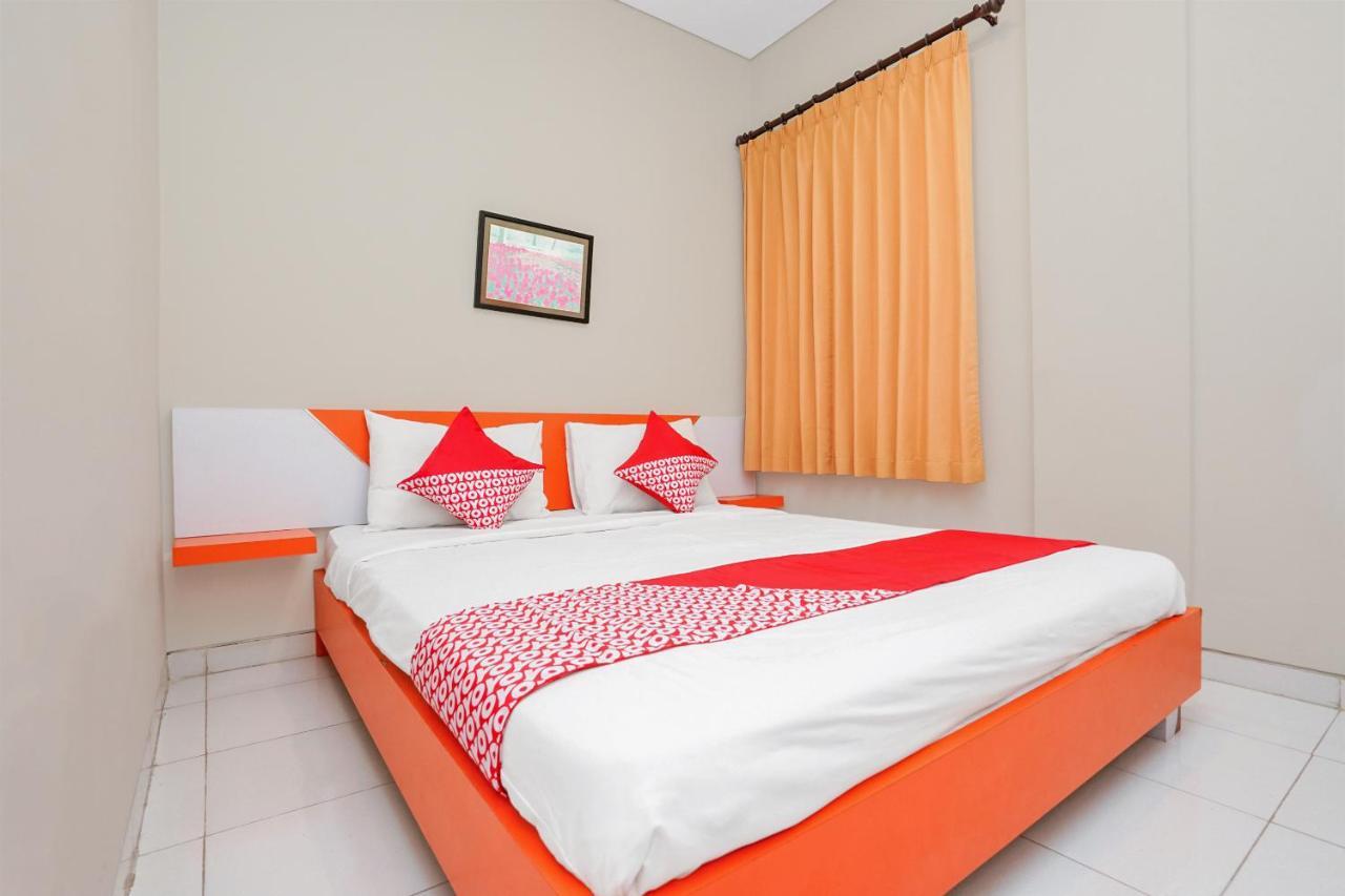 Hotel Oyo 748 Comfitel Tenggilis Surabaya
